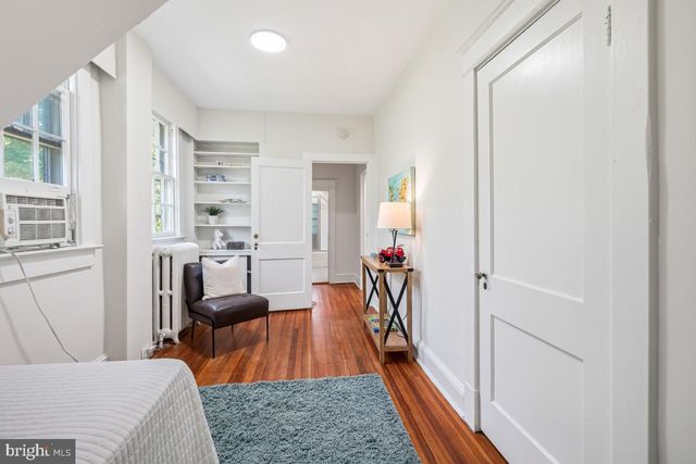 4323 FESSENDEN ST NW, Washington, DC 20016