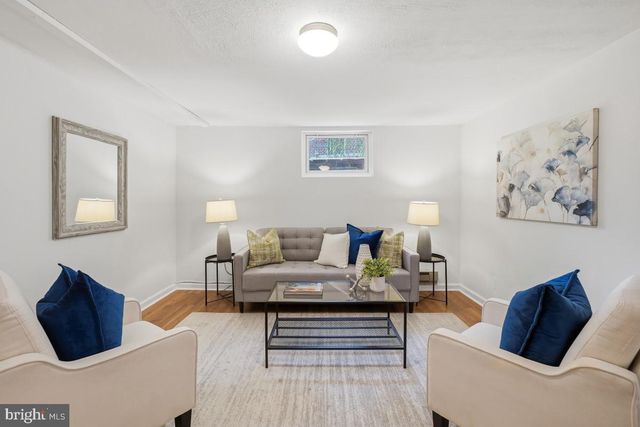 4323 FESSENDEN ST NW, Washington, DC 20016