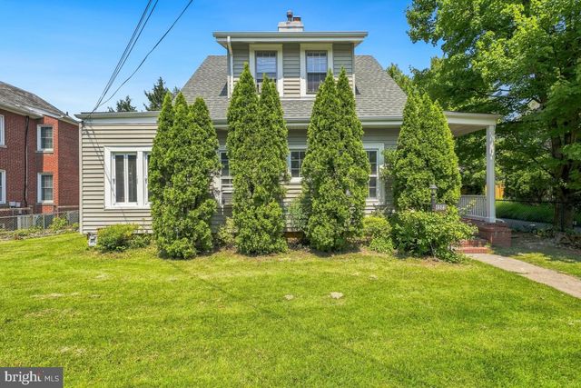 4323 FESSENDEN ST NW, Washington, DC 20016