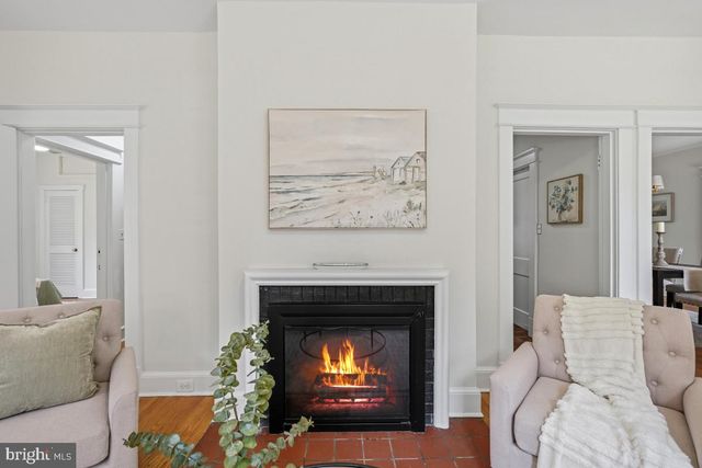 4323 FESSENDEN ST NW, Washington, DC 20016
