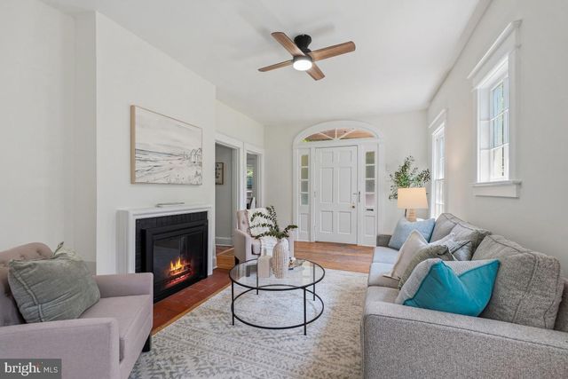 4323 FESSENDEN ST NW, Washington, DC 20016