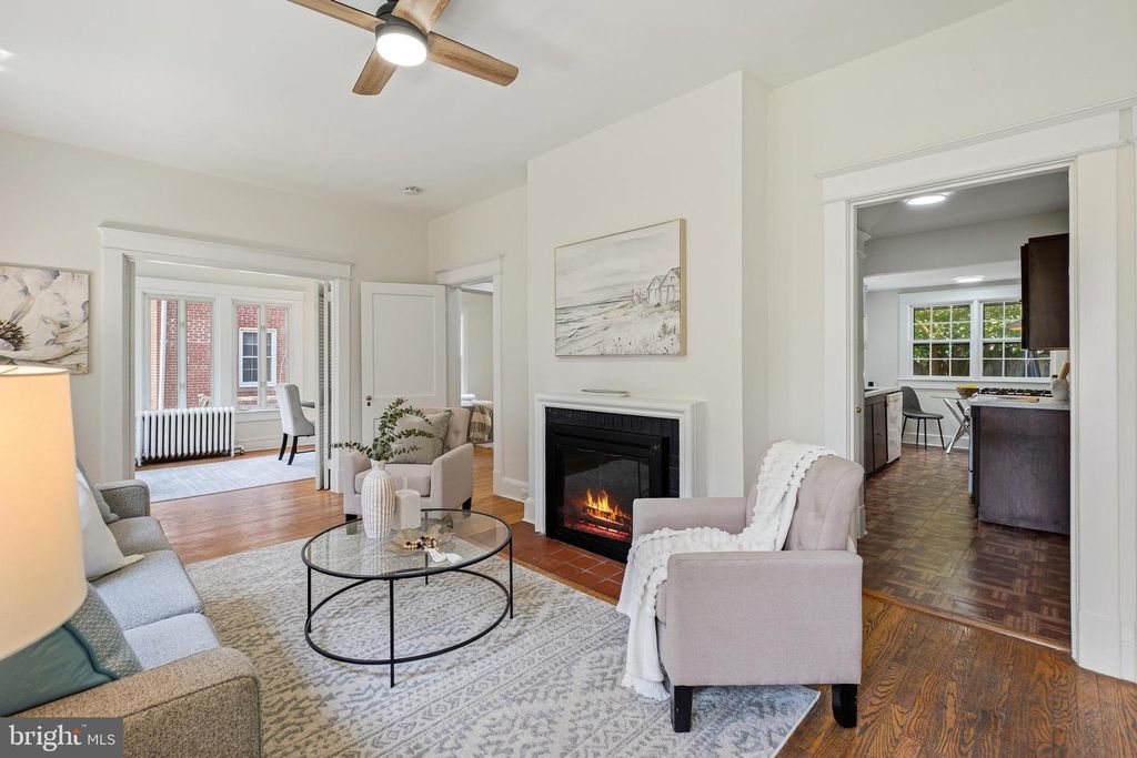 4323 FESSENDEN ST NW, Washington, DC 20016