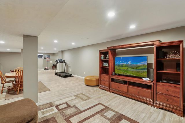 294 Haybrooke Drive, Hamilton Twp, OH 45039