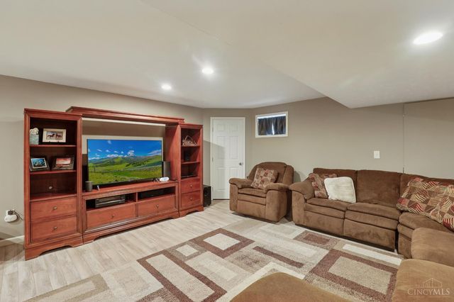 294 Haybrooke Drive, Hamilton Twp, OH 45039