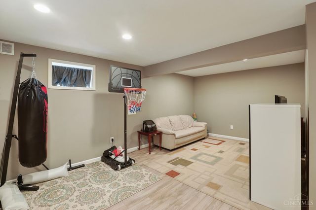 294 Haybrooke Drive, Hamilton Twp, OH 45039