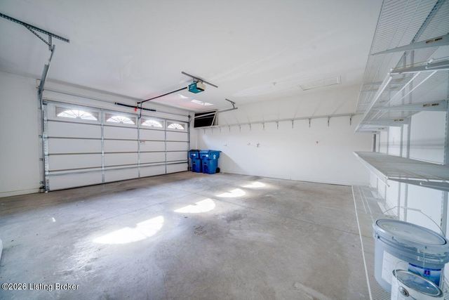 711 Savoy Rd, Louisville, KY 40223