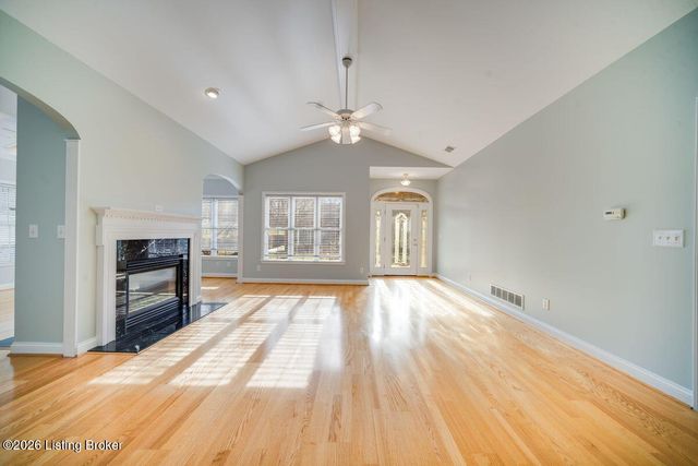 711 Savoy Rd, Louisville, KY 40223