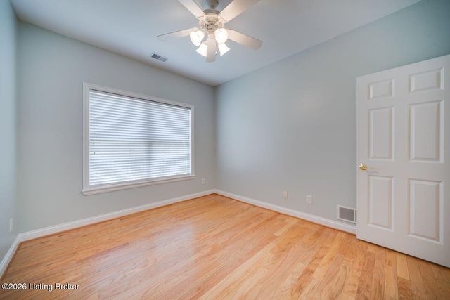 711 Savoy Rd, Louisville, KY 40223