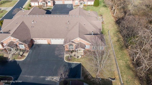 711 Savoy Rd, Louisville, KY 40223