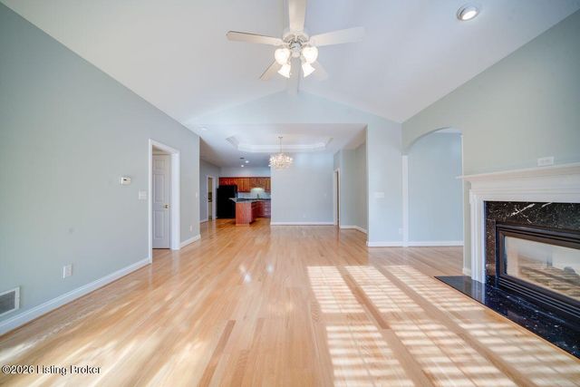 711 Savoy Rd, Louisville, KY 40223