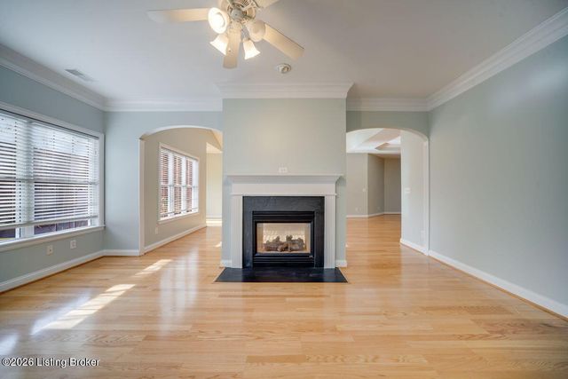 711 Savoy Rd, Louisville, KY 40223