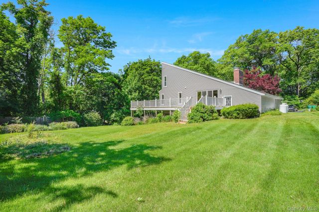 13 Riverview Circle, Poughkeepsie, NY 12601