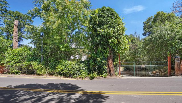 96 Court St, San Andreas, CA 95249