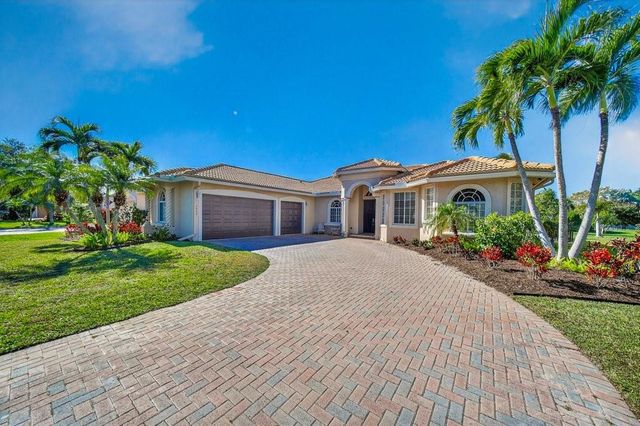 2202 SW Golden Bear Way, Palm City, FL 34990