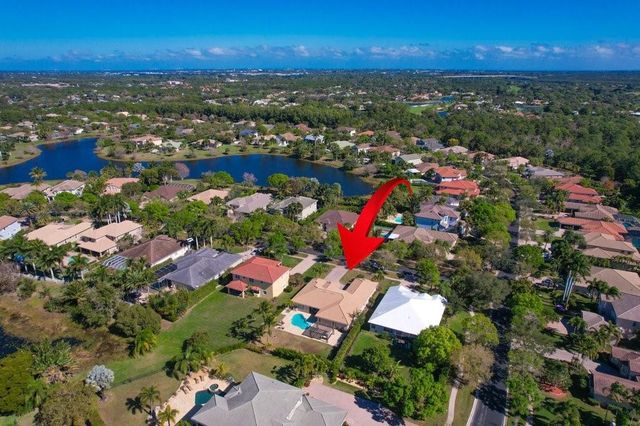 2202 SW Golden Bear Way, Palm City, FL 34990