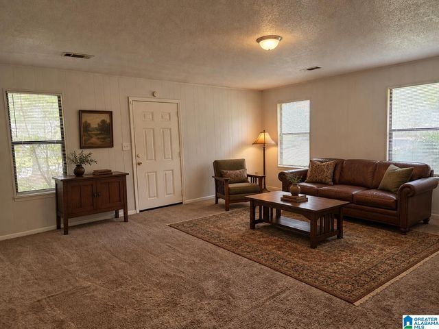 2123 18TH AVENUE E, Tuscaloosa, AL 35404
