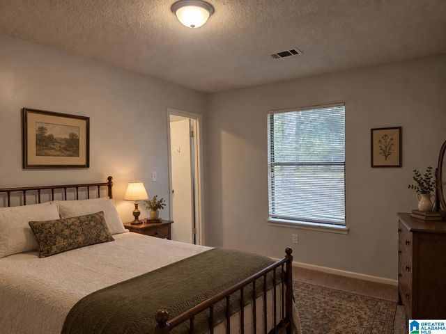 2123 18TH AVENUE E, Tuscaloosa, AL 35404