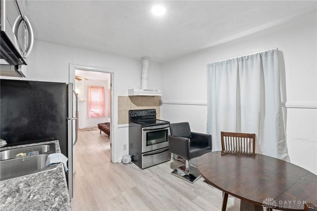 3648 W Siebenthaler Avenue, Dayton, OH 45406