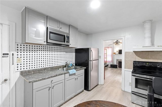 3648 W Siebenthaler Avenue, Dayton, OH 45406