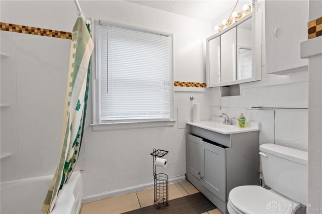 3648 W Siebenthaler Avenue, Dayton, OH 45406