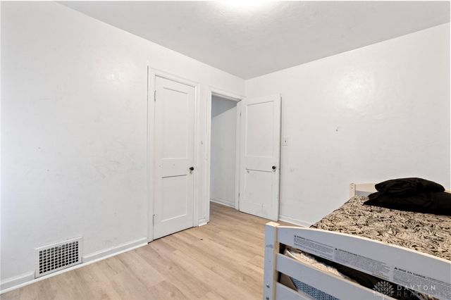 3648 W Siebenthaler Avenue, Dayton, OH 45406