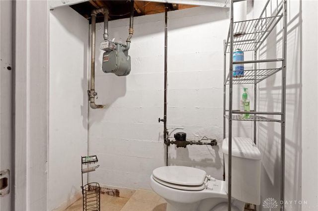 3648 W Siebenthaler Avenue, Dayton, OH 45406