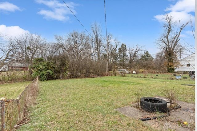 3648 W Siebenthaler Avenue, Dayton, OH 45406