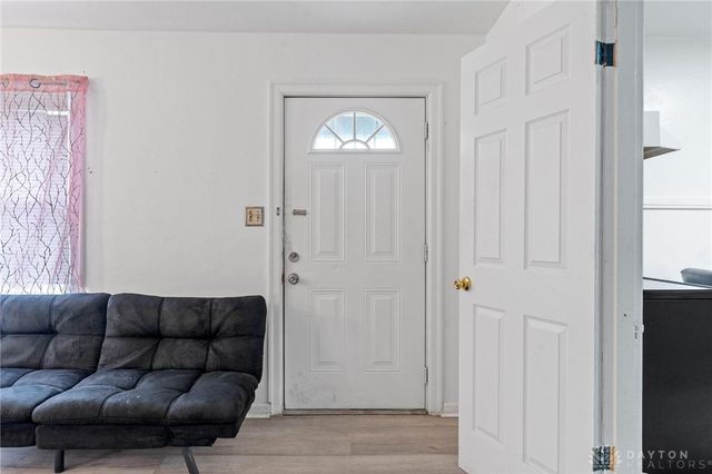 3648 W Siebenthaler Avenue, Dayton, OH 45406