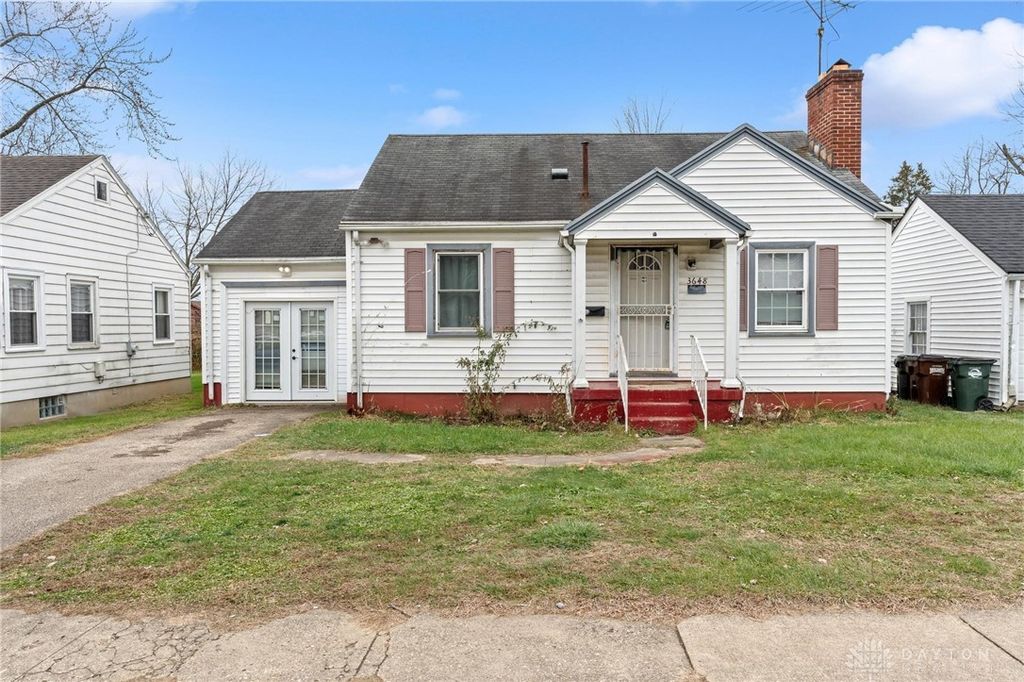 3648 W Siebenthaler Avenue, Dayton, OH 45406