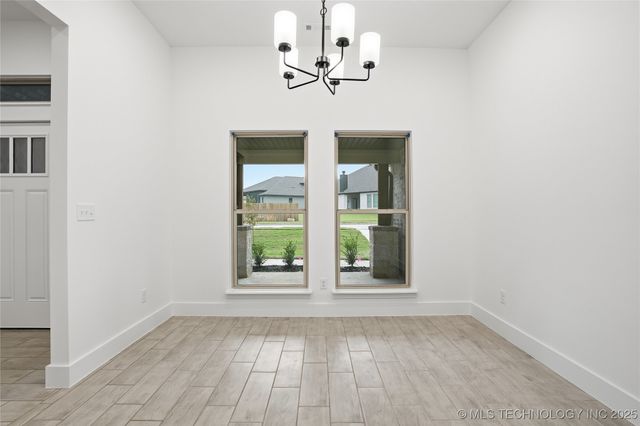 12910 S 20th Place E, Jenks, OK 74037