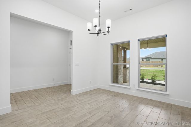 12910 S 20th Place E, Jenks, OK 74037