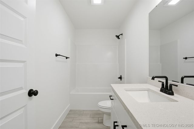 12910 S 20th Place E, Jenks, OK 74037