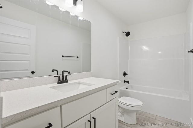 12910 S 20th Place E, Jenks, OK 74037