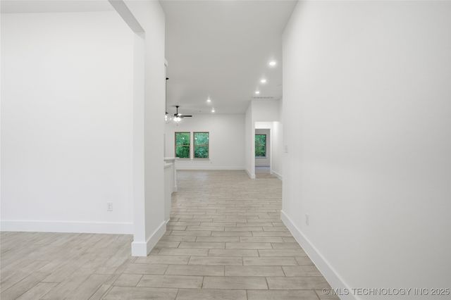 12910 S 20th Place E, Jenks, OK 74037