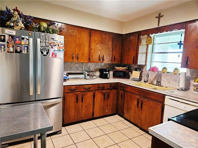 2820 Hibiscus Avenue, Mcallen, TX 78501