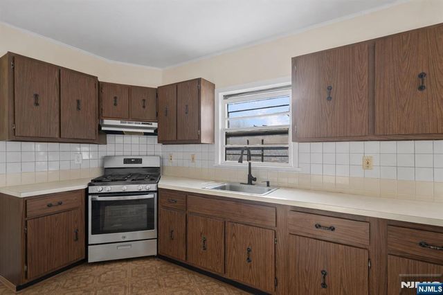 335 Court Street, Elizabethport, NJ 07206