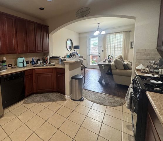 824 Apple Hill Drive, Allen, TX 75013