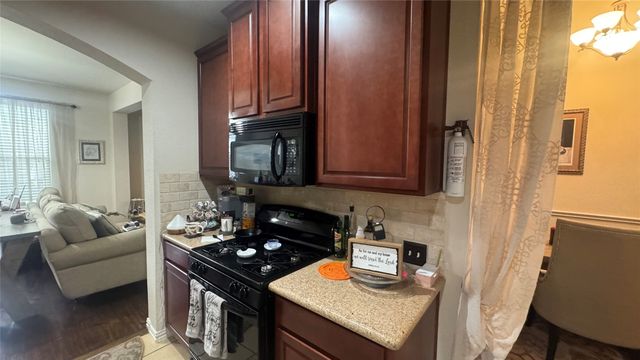 824 Apple Hill Drive, Allen, TX 75013