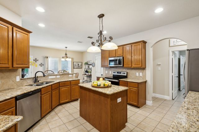 175 Pecan Hollow Circle, Anna, TX 75409