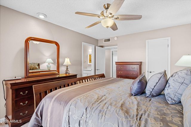 13682 N Garden Court Drive, Sun City, AZ 85351