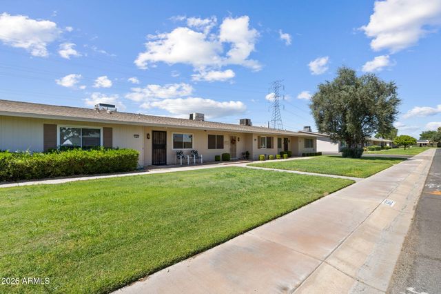 13682 N Garden Court Drive, Sun City, AZ 85351