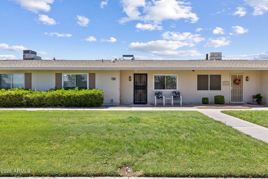 13682 N Garden Court Drive, Sun City, AZ 85351