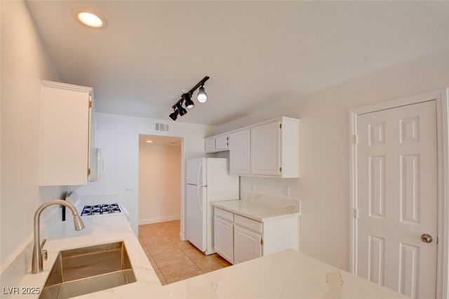 10138 Rocky Tree Street, Las Vegas, NV 89183