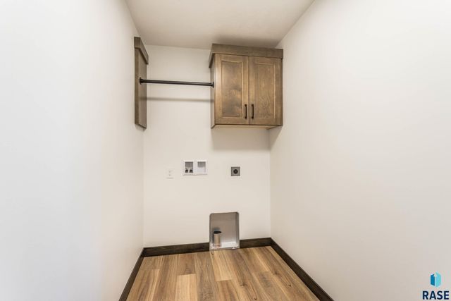 512 Shirley St Street, Harrisburg, SD 57032