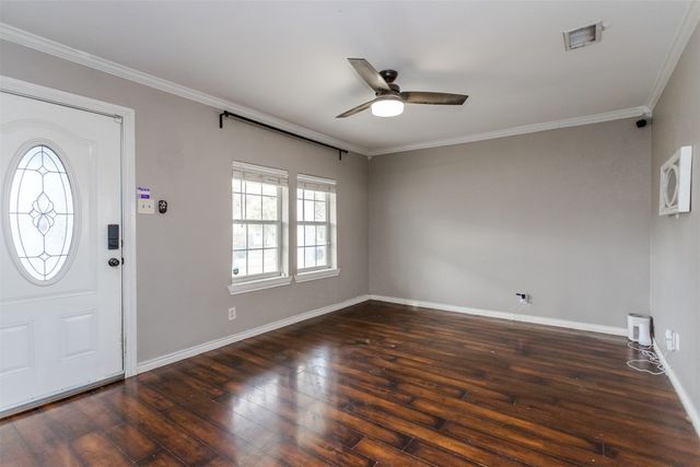 3212 S Llewellyn Avenue, Dallas, TX 75224