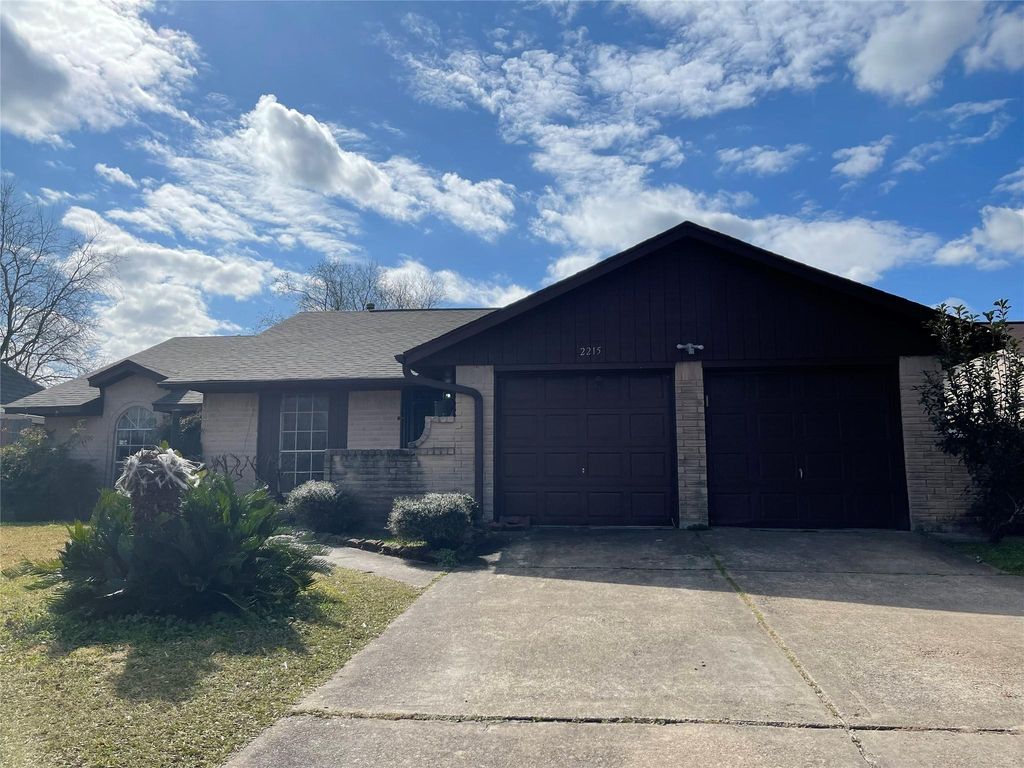 2215 Winter Bay Lane, Houston, TX 77088