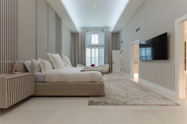 7300 SW 77th Ave, Miami, FL 33143