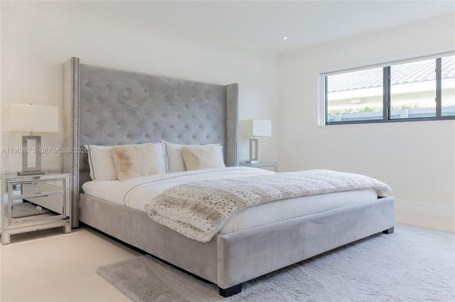 7300 SW 77th Ave, Miami, FL 33143