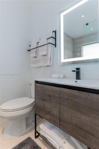 7300 SW 77th Ave, Miami, FL 33143