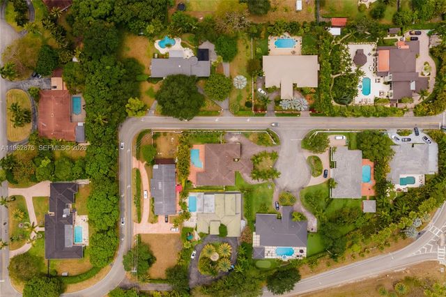 7300 SW 77th Ave, Miami, FL 33143